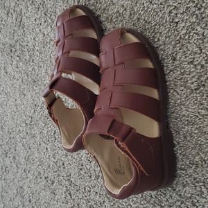 EUC Janie & Jack Fishermen Sandals - Size 10